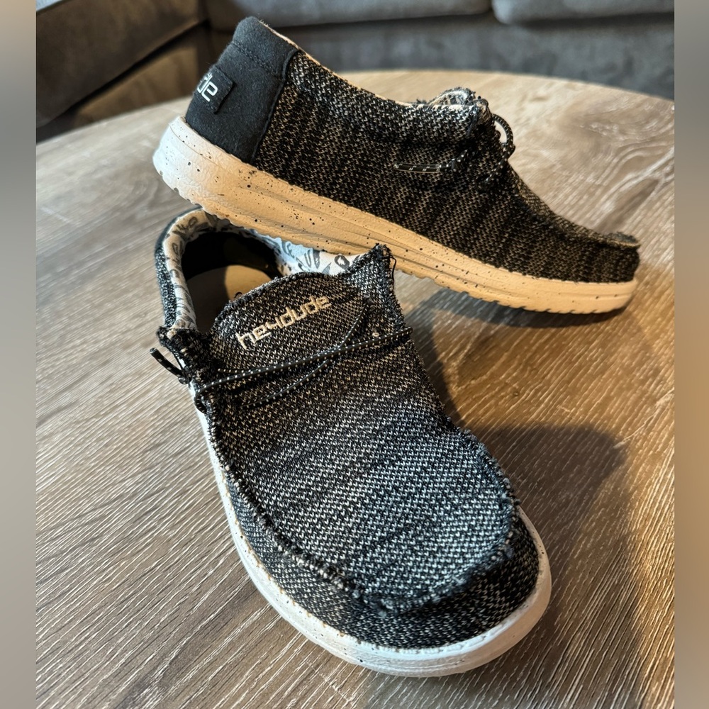 Hey dudes. Only worn a few times